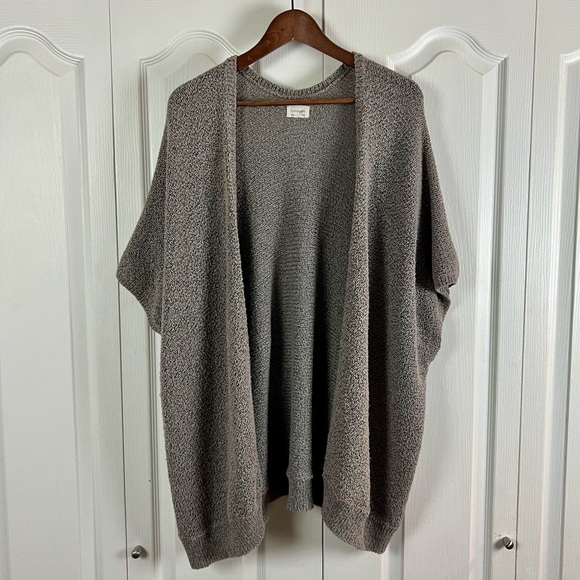 ARITZIA Community Ionic Cape XS/S - Picture 3 of 6